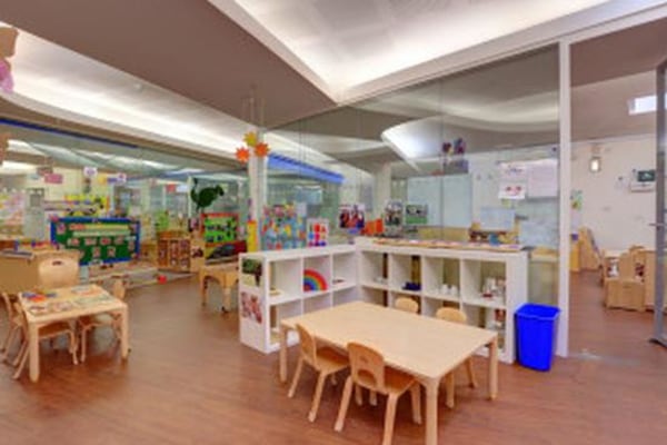 Les Petites Etoiles Bilingual Montessori - Paddington, London