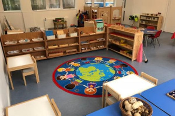 Snowflakes Day Nursery & Montessori, Southall, London