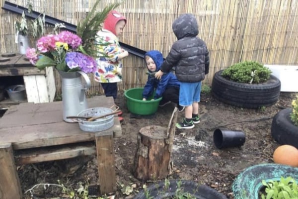 Early Birds Nursery, Broadclose Hill