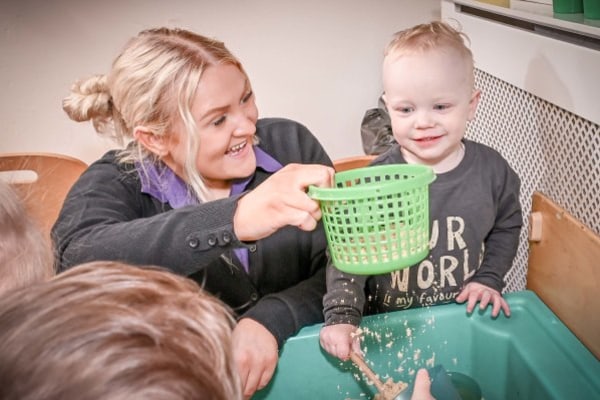 Footsteps Dosthill Nursery & Pre-School, Tamworth, Staffordshire