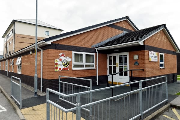 Busy Bees Day Care Centre Home - Busy Bees Day Care Centre