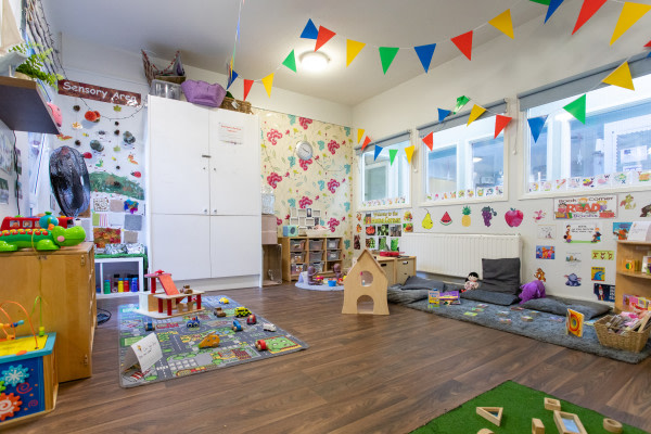 Busy Bees Guildford, Caring Daycare House