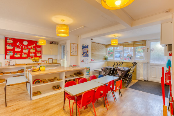 College Town Montessori Nursery School and Preschool GU47 0RD