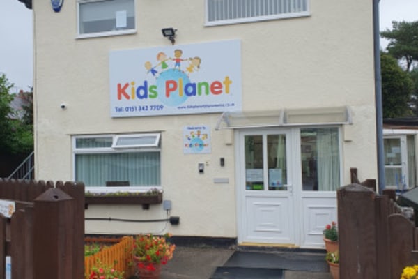 Kids Planet Heswall, 1 Milner Cop