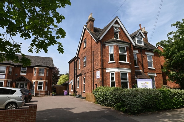 Lavenders Day Nursery (Bedford), 19 Bushmead Avenue