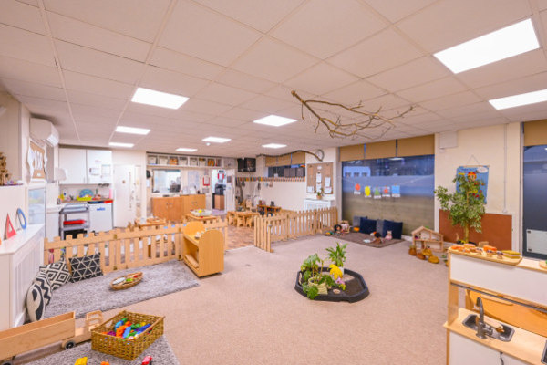 Little Garden The Roehampton Day Nursery and Pre-School, 5 Medfield ...