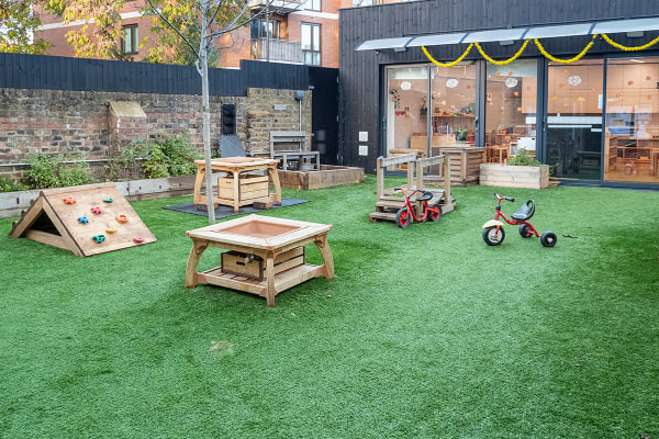 Les Petites Etoiles Bilingual Montessori - West Hampstead, 107 Fordwych Road