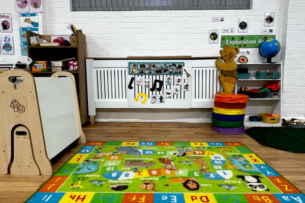 Pekes - Bilingual Nursery & Day Care, London